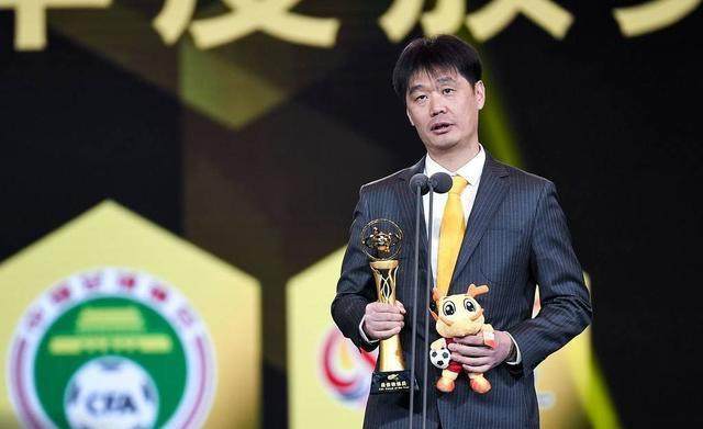 比分网-继任者李霄鹏需避免李铁三宗“罪” 情绪稳定最重要